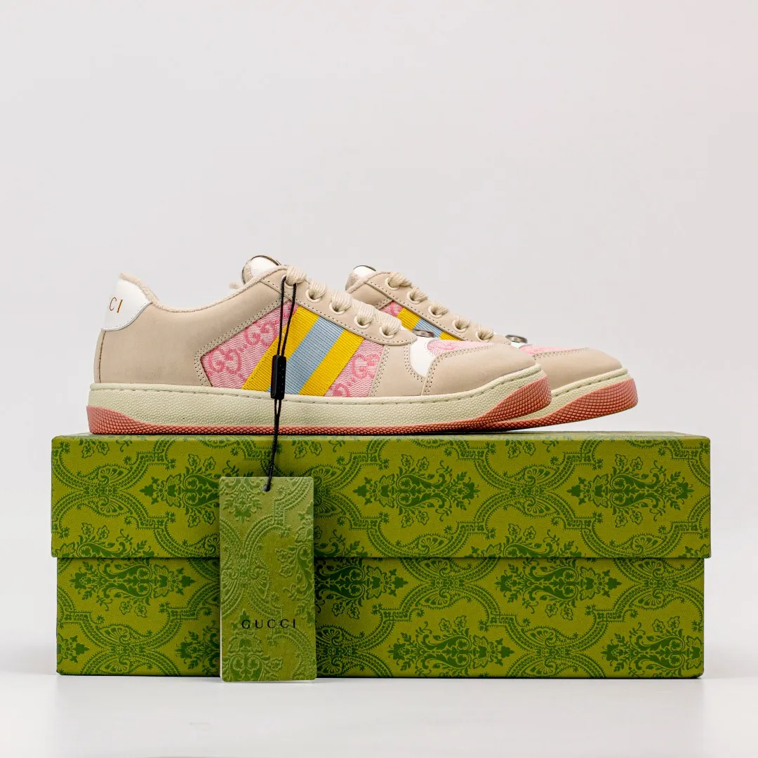 Ex-factory price 620 [Higher version] GUCCI casual sports distressed small dirty shoes, polished cowhide fabric, hand-made distressed effect!  Original terry cloth, delicate, soft, comfortable and breathable. Privately molded steel-stamped two-color original TPU outsole (lower layer is wider, upper layer is narrower) to differentiate the wrong version of the outsole in the market. Fabric, material, outsole, detail comparison SIZE: 34-41, 38-45 regular size (women's 34, 41, men's 38, 45 customized, non-returnable and non-exchangeable) (women's colors and men's models need to be customized)